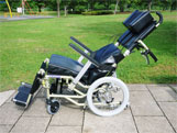 リクライニング車椅子2